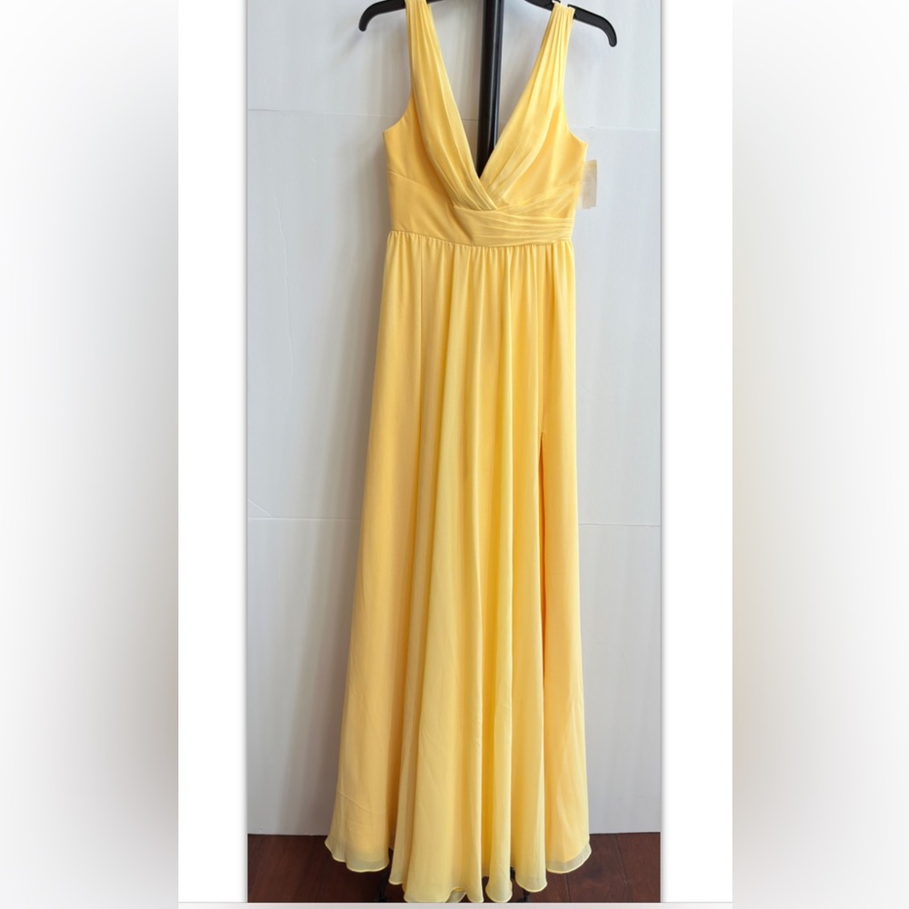 MAC DUGGAL chiffon lined gown, sz 2, new,No defects - Picture 4 of 9